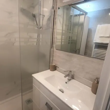 Capricho De Charo - 2 Hab, Baño, Diseño Moderno *
